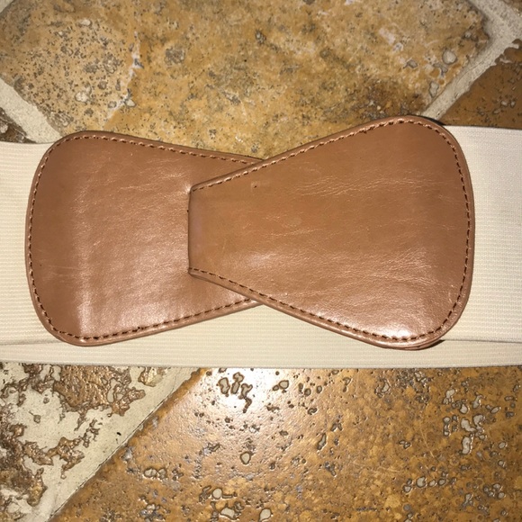 Cream elastic belt with leather front closure - Picture 2 of 5